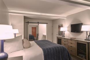 Fredericksburg Inn and Suites - Fredericksburg - 2
