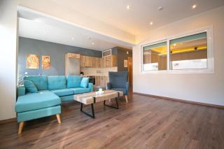 Abstract Flat With Urban View - Atene - 6