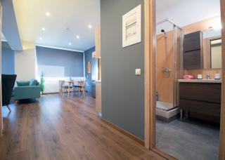 Abstract Flat With Urban View - Atene - 5
