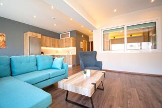 Abstract Flat With Urban View - Atene - 9