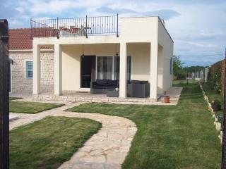 Attractive Holiday Home with Private Pool - Zadar - 2