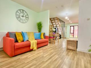 Spacious 5 bed townhouse Manchester, Salford Qauys - Two Bedroom with Parking - Manchester - 9