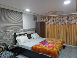 Traveller Guest House - Varanasi - 4