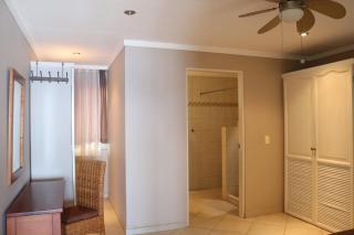 Oceanfront Flying Fish at Den Laman - 8