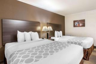 Super 8 by Wyndham Macleod Trail Calgary - Calgary - 8