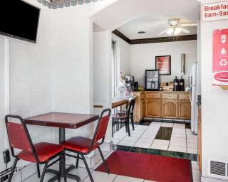 Econo Lodge - McDonough - 6