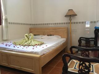 Tigon Flower House - 1