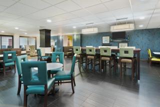 Holiday Inn Express Hotel & Suites Bentonville by IHG - Bentonville - 1