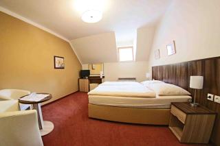 Hotel Koruna - Karlštejn - 1