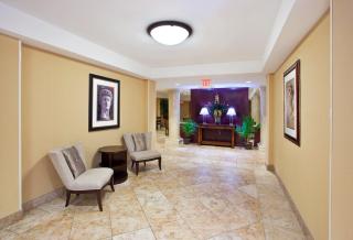 Holiday Inn Express & Suites Niagara Falls by IHG - 3