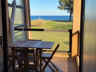 Residence Santa Lucia, studio avec piscine , vue mer et pied dans l'eau , Moriani-Plage - 0