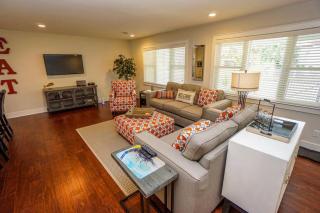 Beautiful, Modern Getaway in Historic Downtown Beaufort - Beaufort - 3