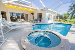 Briarwood- Terrazzo Lane with Lake View - 9