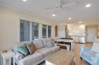 Direct Oceanfront Private Villa Overlooking Pool/Beach - South Forest Beach - Right next to Coligny Plaza - Hilton Head Island - 4