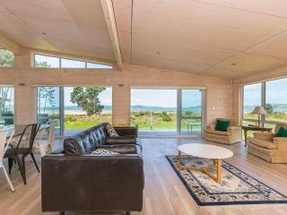 Beachfront Escape - Snells Beach Holiday Home - Snells Beach - 4