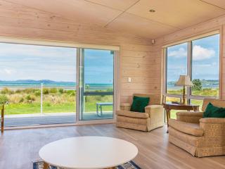 Beachfront Escape - Snells Beach Holiday Home - Snells Beach - 3