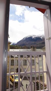 Great house in center of Luz St Sauveur - 9