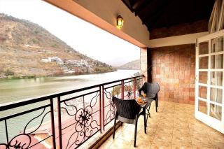 Neelesh Inn- A Luxury Lake View Hotel- 20 kms from Nainital - Bhimtal - 8
