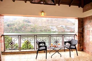 Neelesh Inn- A Luxury Lake View Hotel- 20 kms from Nainital - Bhimtal - 3