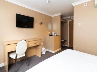 Stuart Hotel - Luton - 8