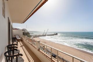 Blue Buddha Beach Rooms & Suites - Ericeira - 3
