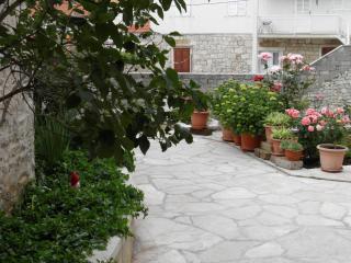 Apartment Mladinic Brac - Pučišća - 3