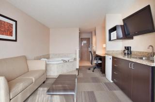 Holiday Inn Express Hotel & Suites Beatrice by IHG - Beatrice - 1