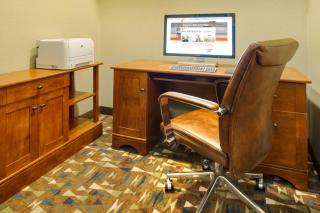 Kalamazoo Hotel and Suites - Kalamazoo - 2