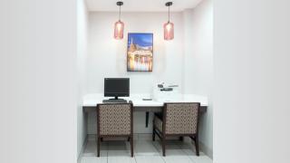 Holiday Inn Express & Suites Nashville-I-40 & I-24(Spence Lane) by IHG - Nashville - 4