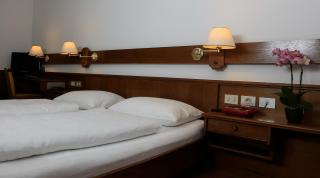 Hotel Kronplatzer Hof - 7