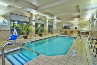 Holiday Inn & Suites Green Bay Stadium by IHG - Green Bay - 2