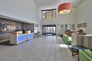 Holiday Inn Express Hotel & Suites Albuquerque - North Balloon Fiesta Park by IHG - Albuquerque - 2