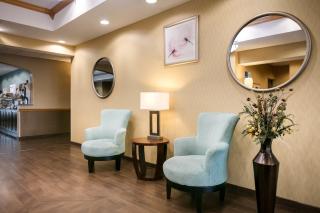 Holiday Inn Express & Suites Clinton by IHG - 2