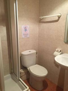 PENSION MIRAFLORES - 4