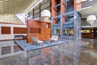 Holiday Inn Oakville Centre by IHG - Oakville - 3
