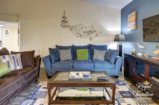 Royal Marina at Avalon Clearwater - Pool & Free Parking - 10 Min Drive to Clearwater Beach - 6