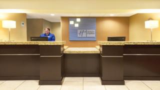 Holiday Inn Express Hotel & Suites Colby by IHG - Colby - 4