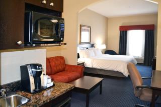 Holiday Inn Express Hotel & Suites Edson by IHG - Edson - 1