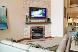Holiday Inn Express Hotel & Suites Cape Girardeau I-55 by IHG - Cape Girardeau - 1
