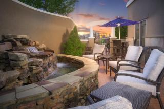 Holiday Inn Express Hotel & Suites Chattanooga Downtown by IHG - Chattanooga - 3