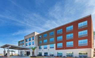 Holiday Inn Express & Suites - Brenham South by IHG - Brenham - 0