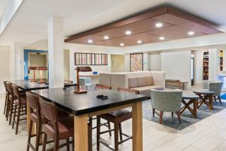 Holiday Inn Express & Suites - Columbus Airport East by IHG - 2