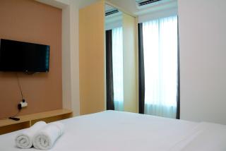 Minimalist and Homey 1BR Grand Kamala Lagoon Apartment By Travelio - Bekasi - 6