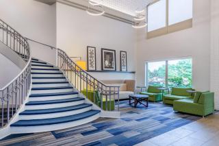 Holiday Inn Express & Suites Chicago-Midway Airport by IHG - 0