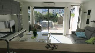 Sol-y-Days California, Superbe appartement rénové en RDC avec Parking, belle terrasse ombragée, à 200m de la plage - Le Grau-du-Roi - 6