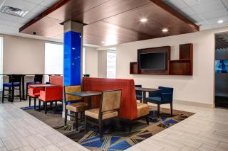 Holiday Inn Express & Suites Coldwater by IHG - Coldwater - 3