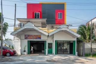 RedDoorz near Manhattan Times Square Medan 2 - 9