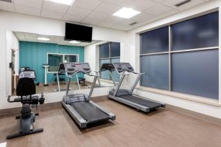 Holiday Inn Express Hotel & Suites Minneapolis-Downtown Convention Center by IHG - Minneapolis - 5