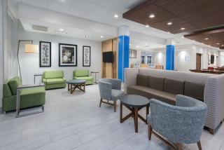 Holiday Inn Express & Suites Bryan - College Station by IHG - Bryan - 6
