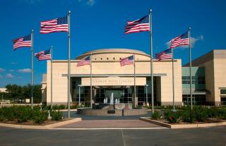 Holiday Inn Express & Suites Bryan - College Station by IHG - 3